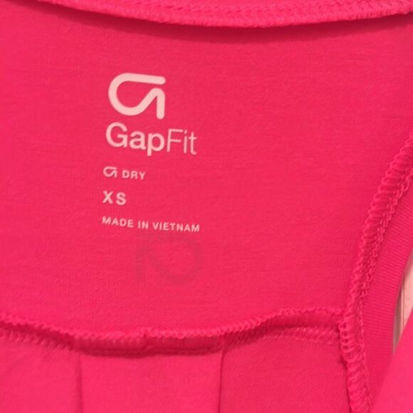 Gap fit pink top - Picture 3 of 6